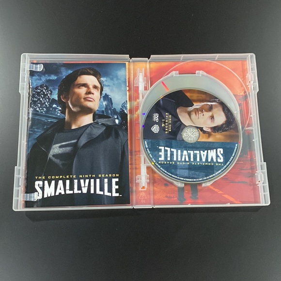 Smallville - The Complete Ninth Season - Picture 4 of 11